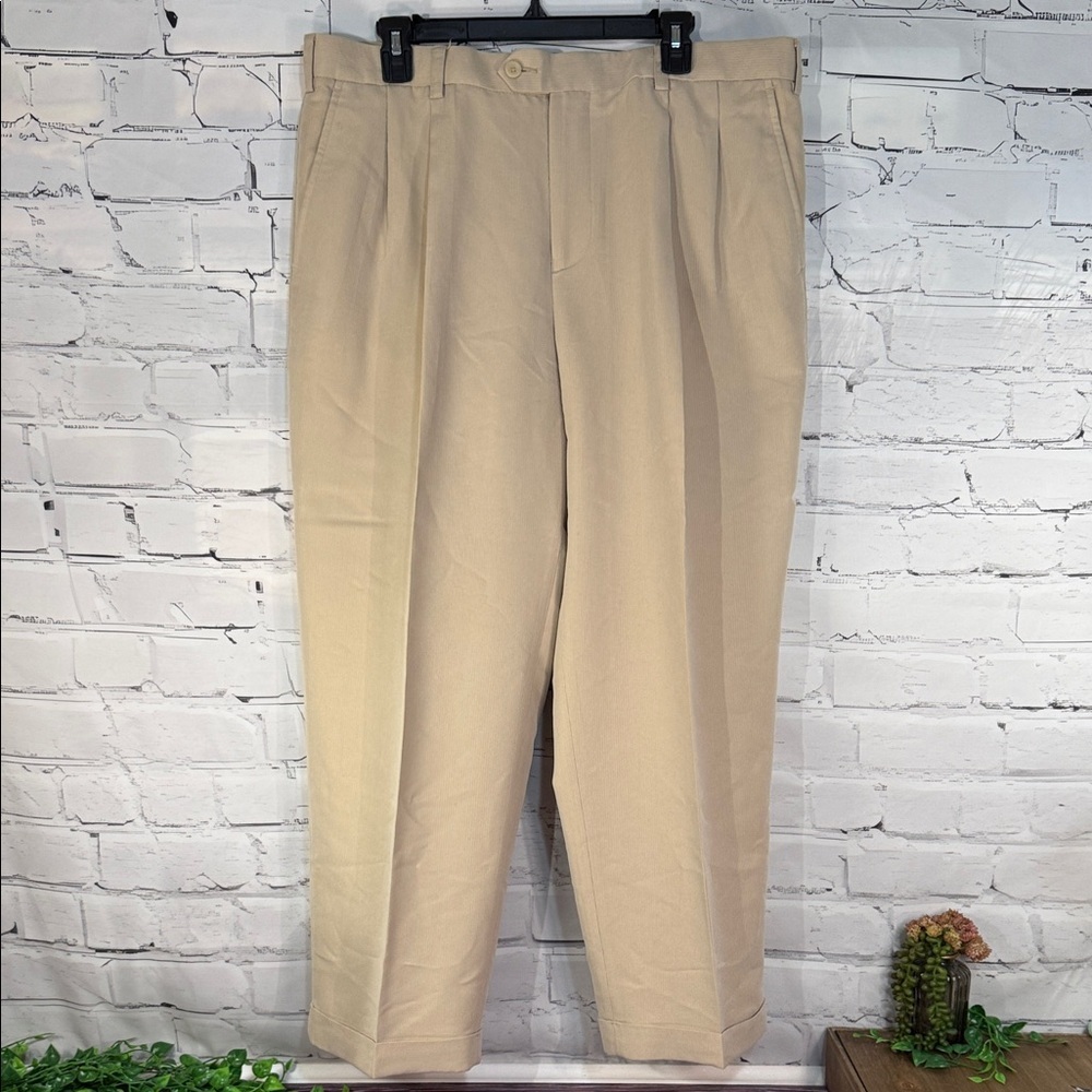 IZOD GOLF Classic Beige Men's Velvet Soft Modal Blend Cuffed Chinos‎ 38/29 Pants